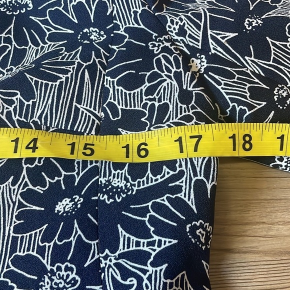 Banana Republic Factory Open Blazer Navy Floral print Bell Sleeves Size 4 Classy - Picture 9 of 12